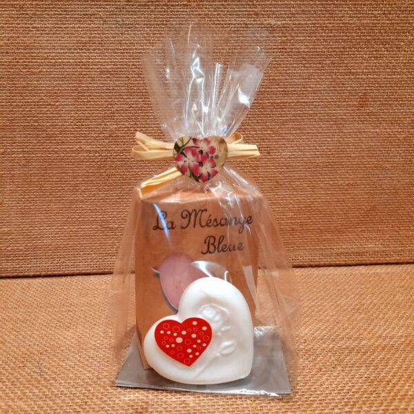 Sachet-cadeau-savon-parfume-et-savon-fantaisie-tout-coeur-la-mesange-bleue